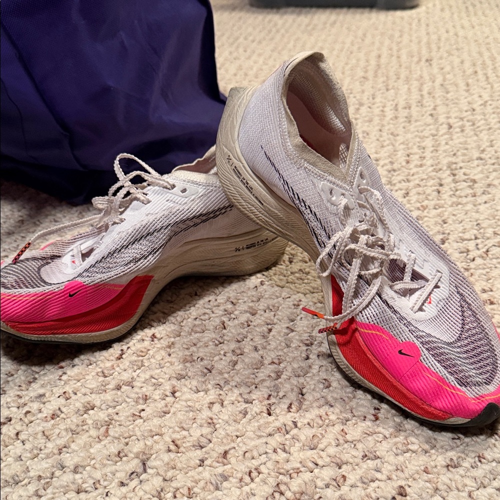 Nike Women's White and Pink Athletic Shoes